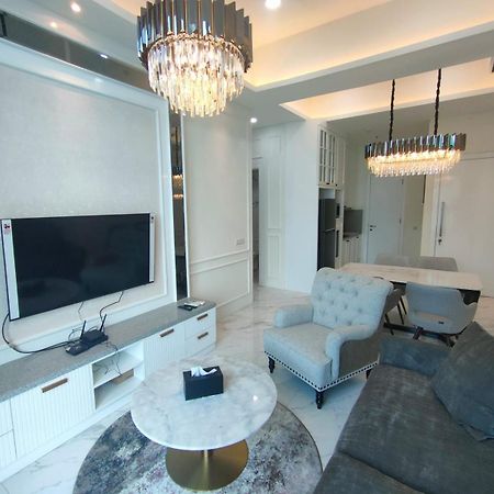 ג'קרטה Super Penthouse Stmoritz Apartment, Lippomall Puri Indah מראה חיצוני תמונה