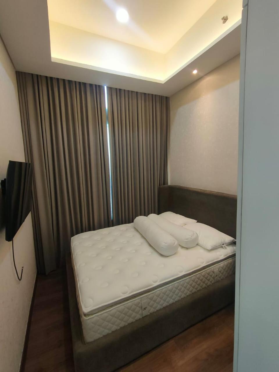 ג'קרטה Super Penthouse Stmoritz Apartment, Lippomall Puri Indah מראה חיצוני תמונה