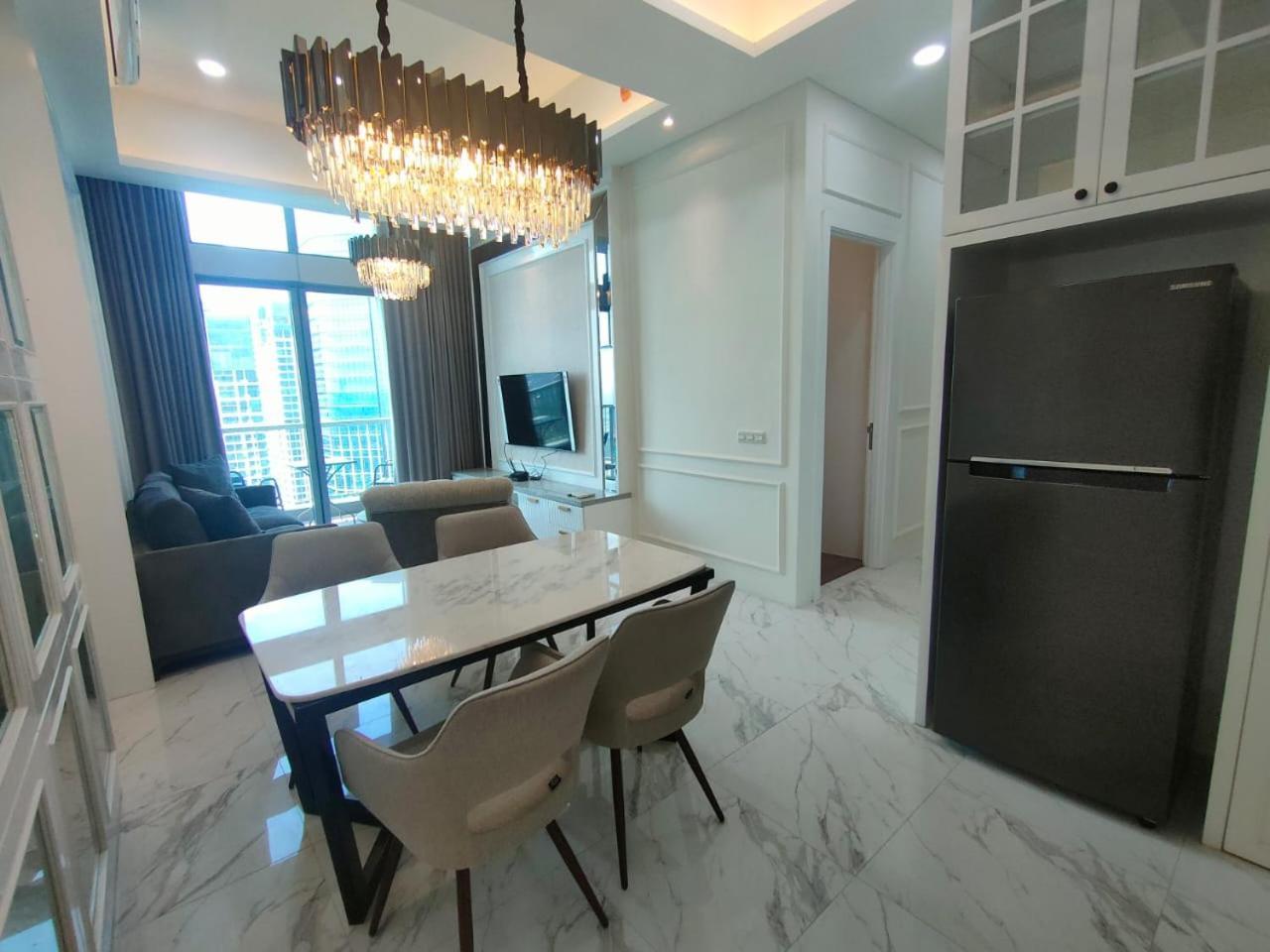 ג'קרטה Super Penthouse Stmoritz Apartment, Lippomall Puri Indah מראה חיצוני תמונה