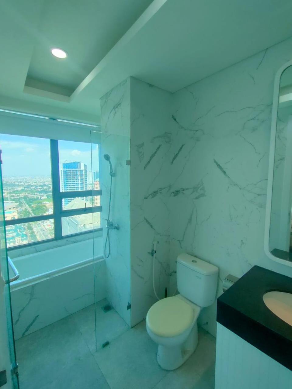 ג'קרטה Super Penthouse Stmoritz Apartment, Lippomall Puri Indah מראה חיצוני תמונה