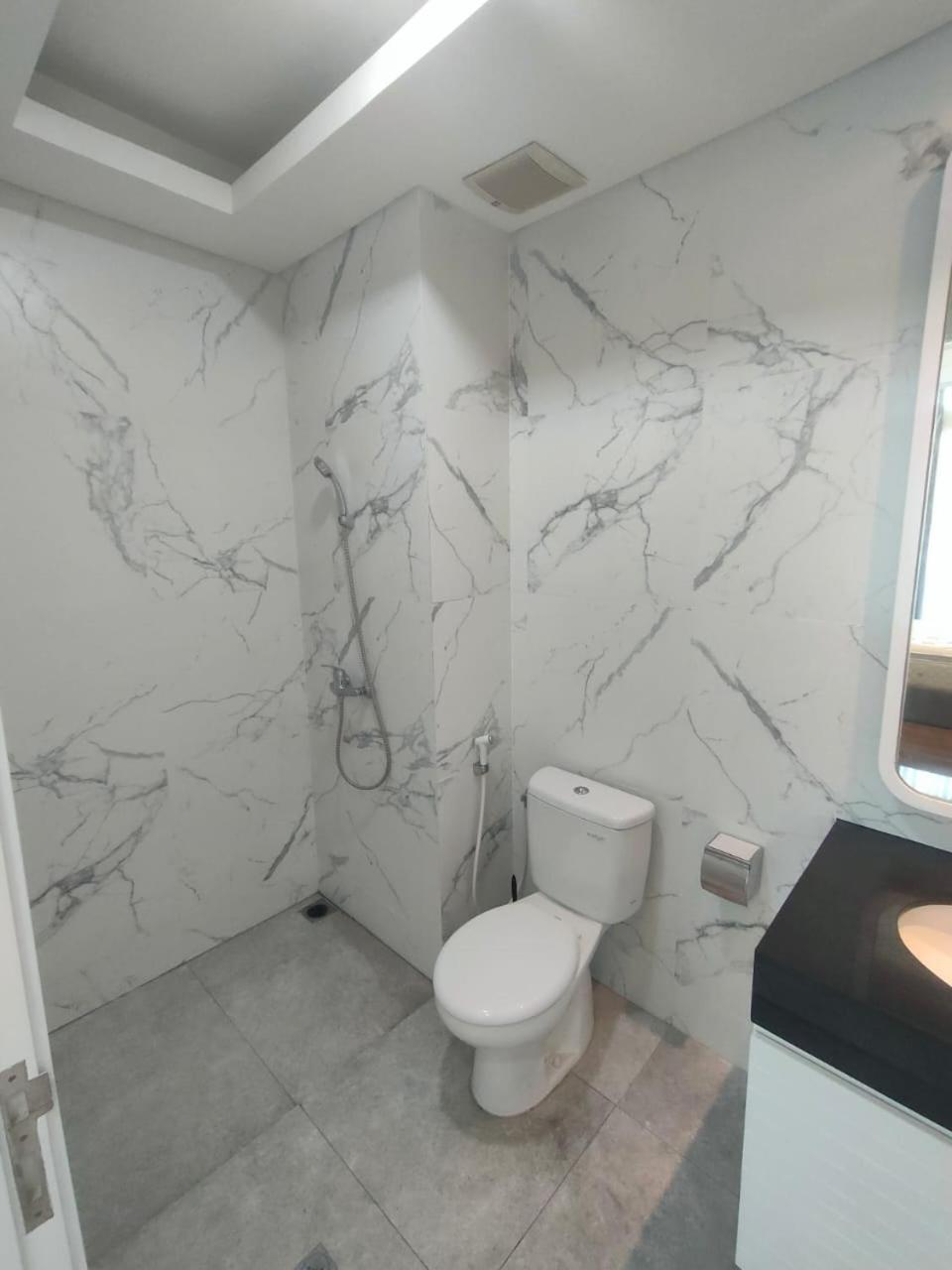 ג'קרטה Super Penthouse Stmoritz Apartment, Lippomall Puri Indah מראה חיצוני תמונה